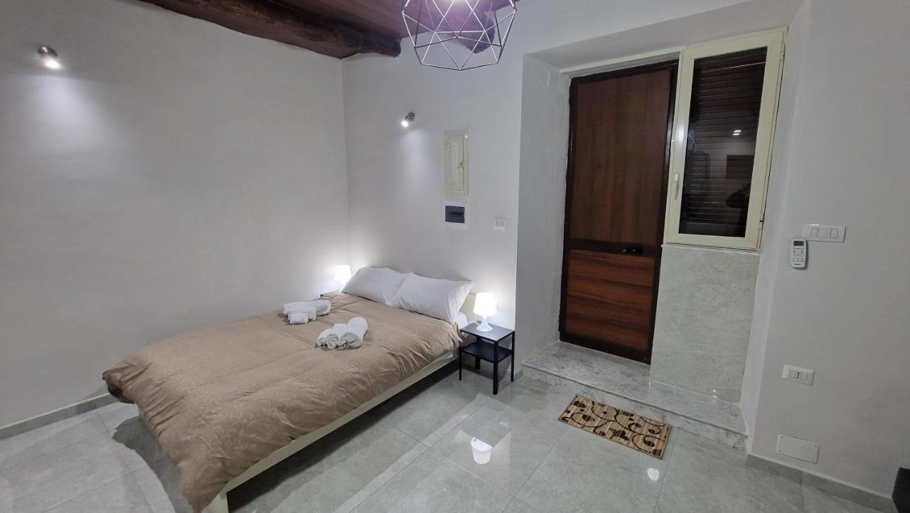 Vincent'S House Apartment เนเปิลส์ ภายนอก รูปภาพ