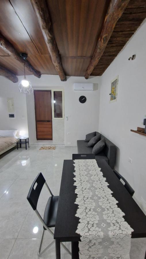 Vincent'S House Apartment เนเปิลส์ ภายนอก รูปภาพ