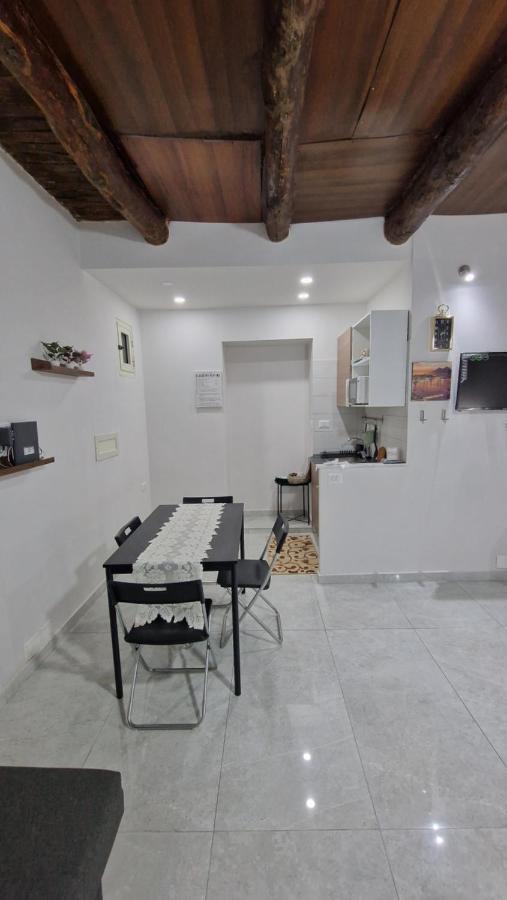 Vincent'S House Apartment เนเปิลส์ ภายนอก รูปภาพ